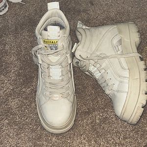 Vegan boots by buffalo